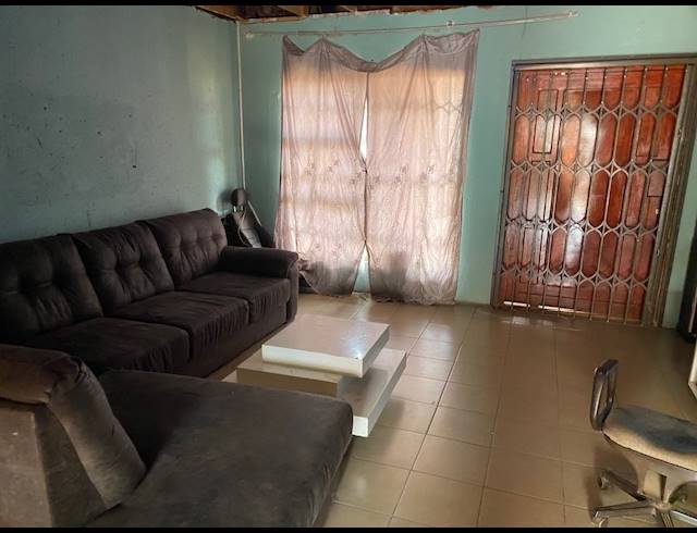 3 BEDROOM HOUSE FOR SALE IN VOSLOORUS